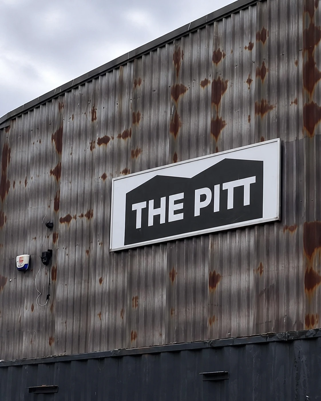 Illustrated portrait of The Pitt's approved principal frontage and signage.